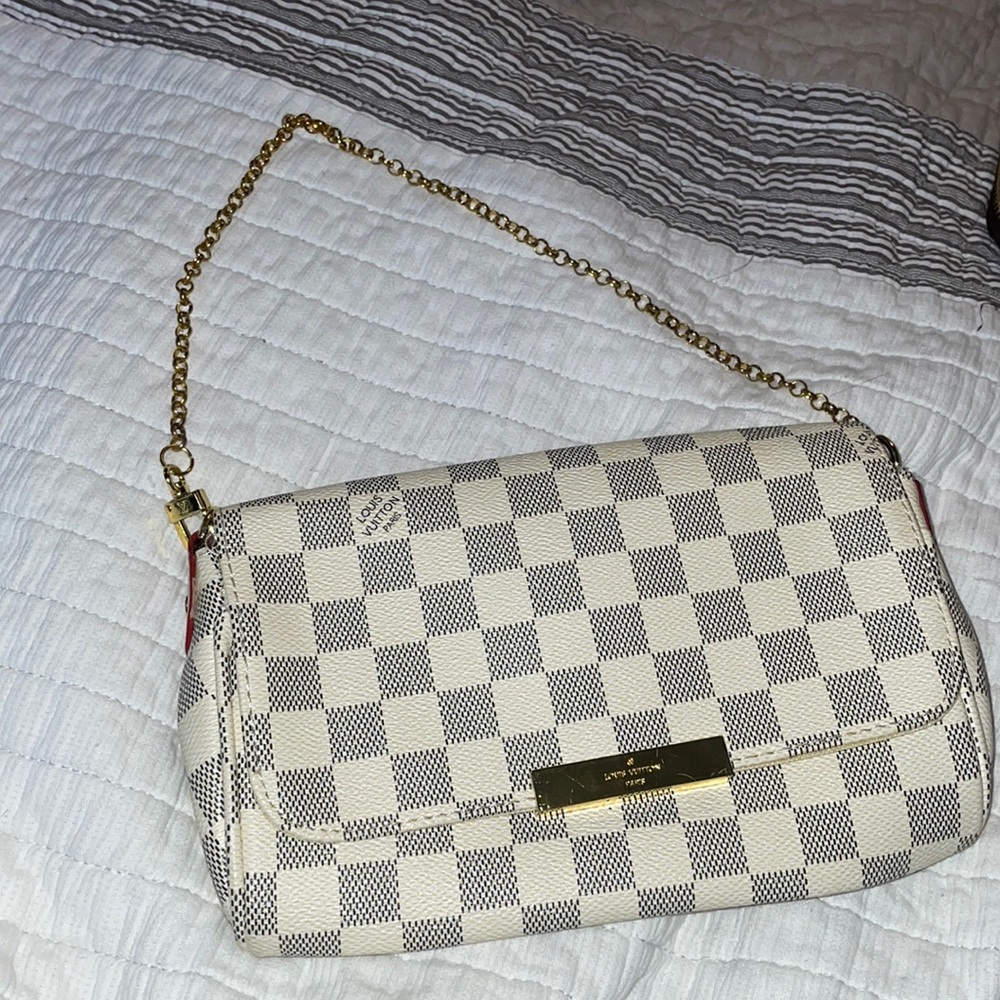 Cute shoulder bag
